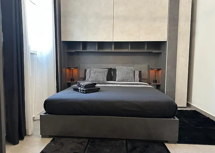 Private Pool Flat Near Valletta *