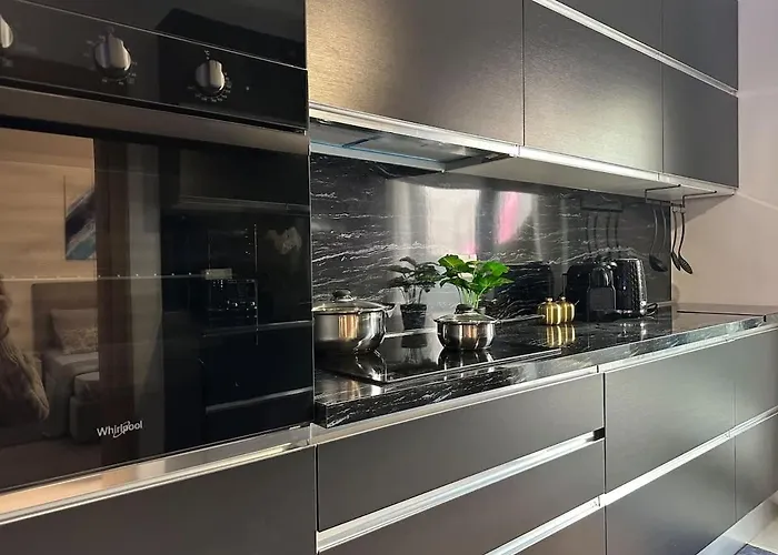 Private Pool Flat Near Valletta