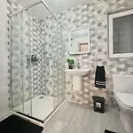 Private Pool Flat Near Valletta