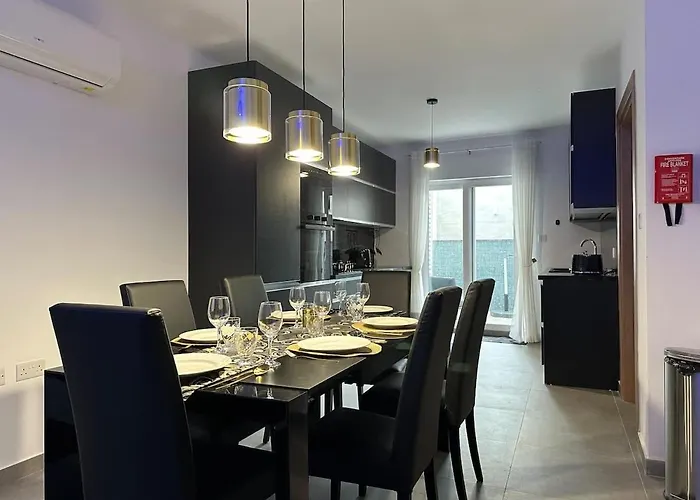 Private Pool Flat Near Valletta Lejlighed Pietà