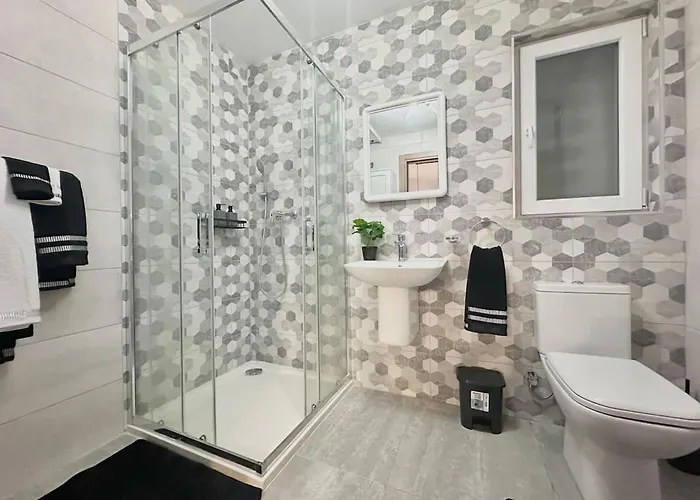 Private Pool Flat Near Valletta